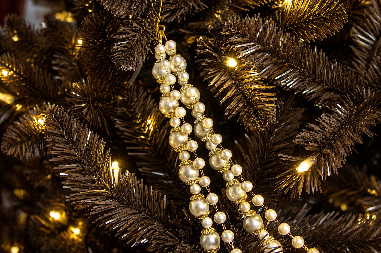 The Pearl Garland